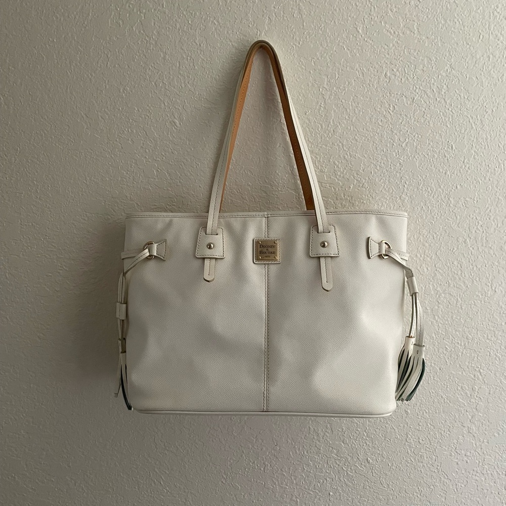 Dooney and Bourke shoulder bag